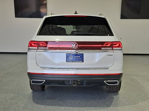 Certified 2024 Volkswagen Atlas SEL AWD/4WD image 4