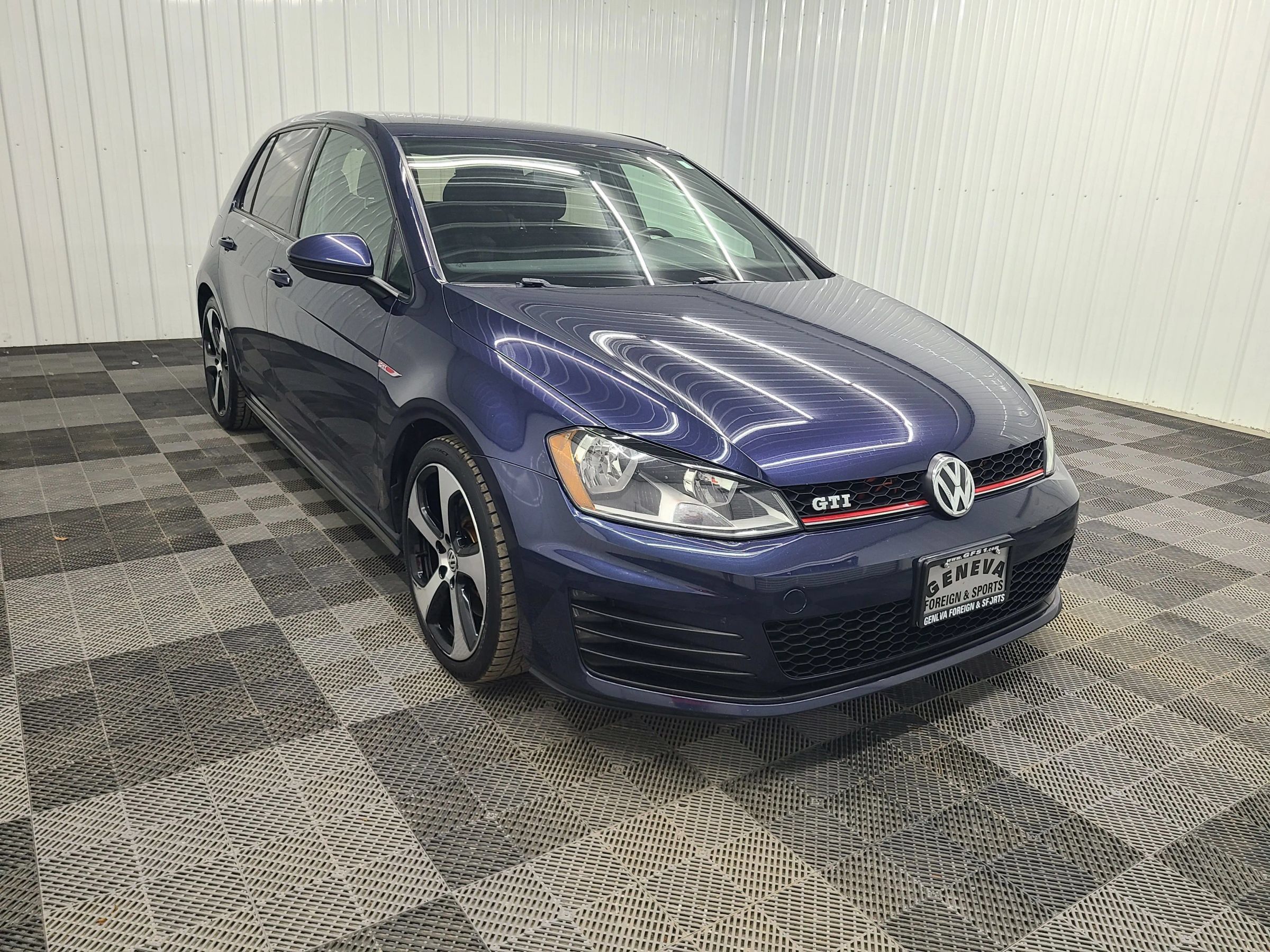 Used 2017 Volkswagen GTI S FWD image 5