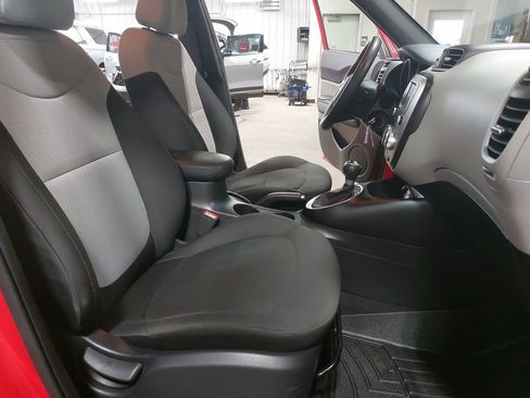 Used 2019 Kia Soul FWD image 10