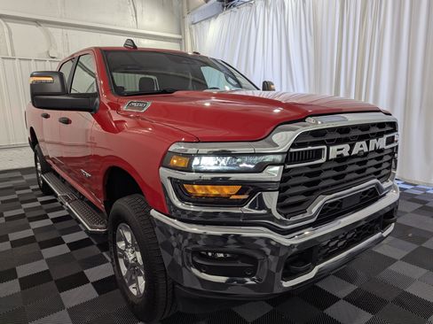Used 2026 RAM 2500 Big Horn AWD/4WD image 5