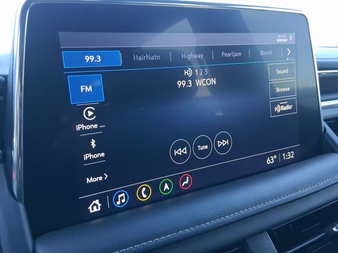 Used 2021 Chevrolet Tahoe Premier w/ Premium Package image 24