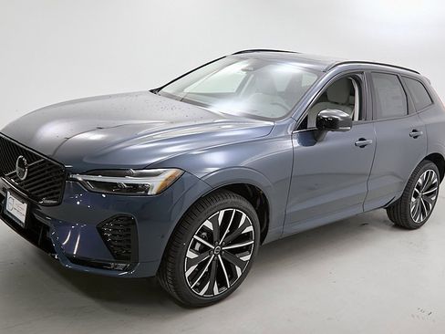 New 2026 Volvo XC60 B5 Ultra w/ Climate Package image 5