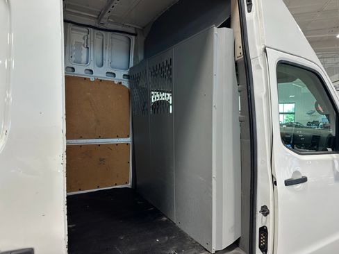 Used 2019 Nissan NV 2500 SV RWD image 29