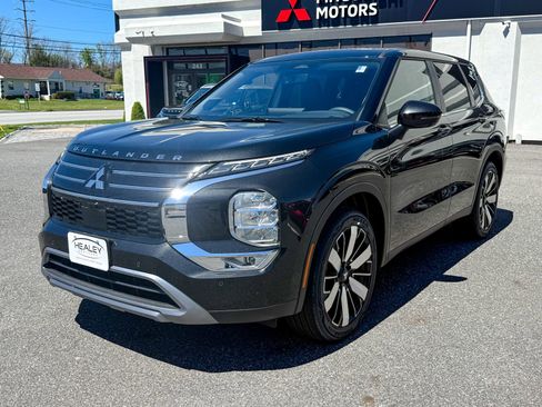 New 2026 Mitsubishi Outlander SE AWD/4WD image 3