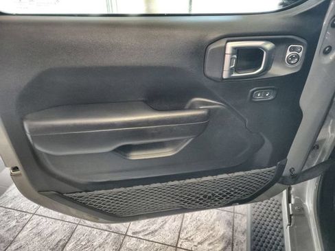 Used 2021 Jeep Wrangler Sport AWD/4WD image 13
