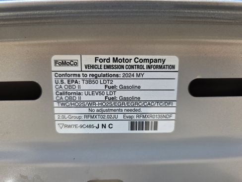 Used 2024 Ford Edge SEL image 26