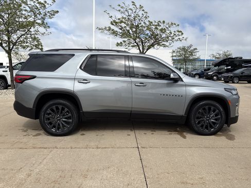 Used 2023 Chevrolet Traverse RS AWD/4WD image 8
