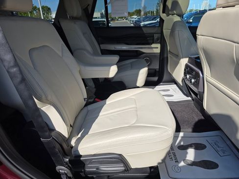 Used 2020 Ford Expedition Platinum image 13