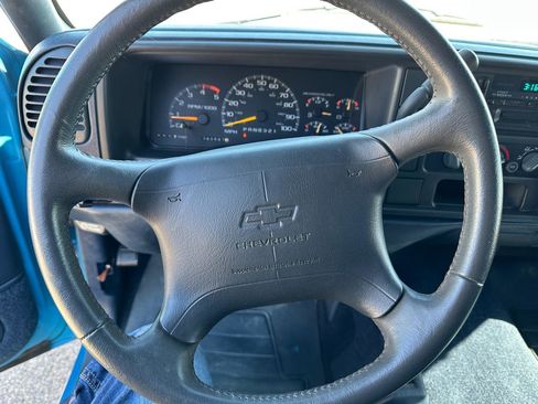 Used 1995 Chevrolet Silverado 1500 4x4 Regular Cab image 13