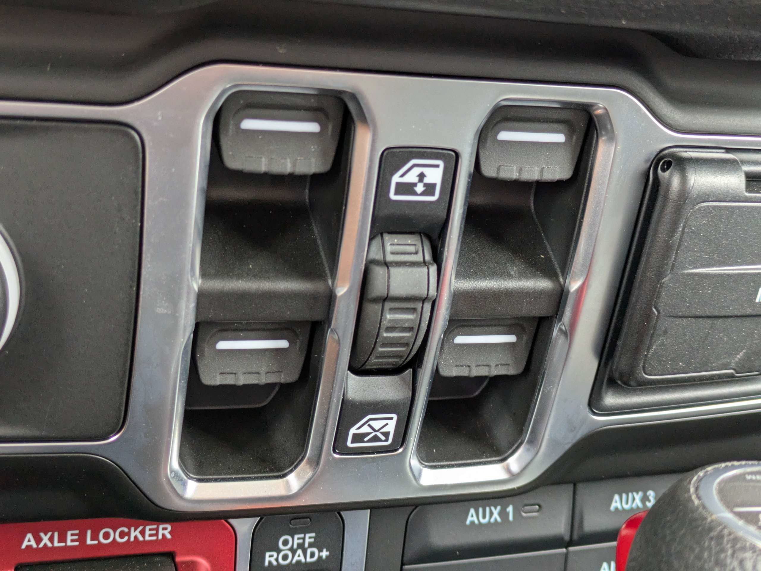 Used 2026 Jeep Gladiator Sport AWD/4WD image 19