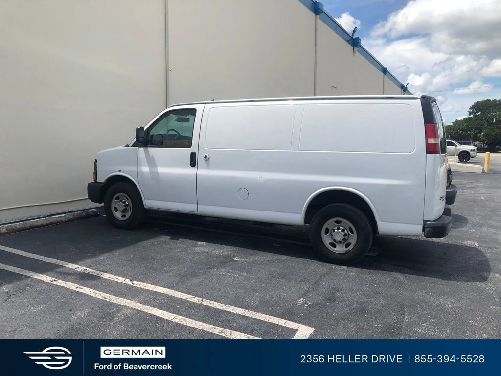 Used 2013 Chevrolet Express 2500 RWD image 2
