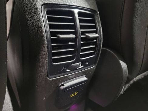 Used 2015 Ford C-MAX Energi SEL w/ Equipment Group 303A FWD image 32