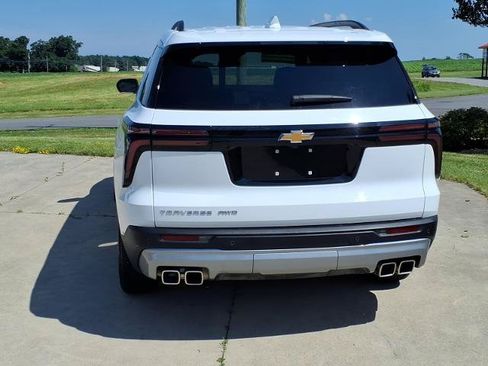 Used 2025 Chevrolet Traverse LT AWD/4WD image 6