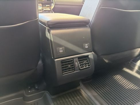 Used 2023 Toyota bZ4X AWD image 17