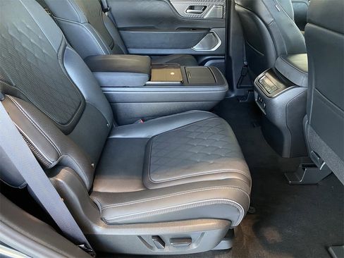 New 2026 INFINITI QX80 Autograph image 12