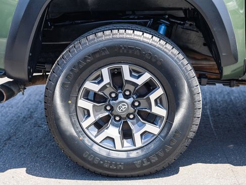 Certified 2021 Toyota Tacoma TRD Off-Road w/ Technology Package AWD/4WD image 26