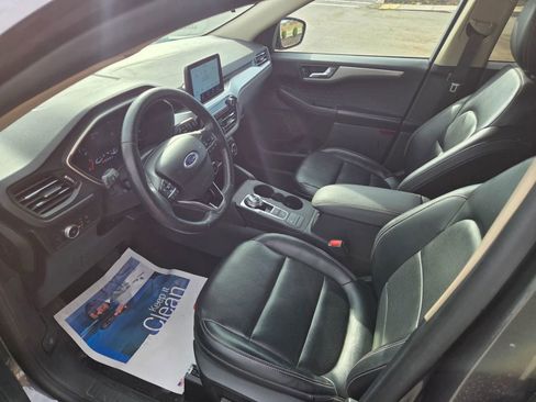 Used 2020 Ford Escape SEL image 11