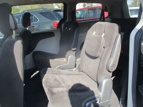 Used 2014 Dodge Grand Caravan SXT w/ Rear Park Assist Package image 12