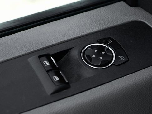 Used 2017 Ford F550 2WD Regular Cab Super Duty image 24