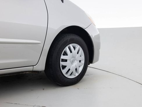 Used 2007 Toyota Sienna LE FWD image 18