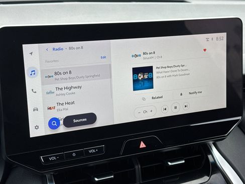 Certified 2024 Toyota Venza XLE image 18