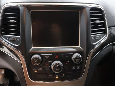 Used 2014 Jeep Grand Cherokee Overland AWD/4WD image 23