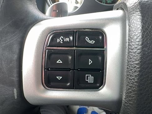 Used 2014 Dodge Challenger SXT image 15