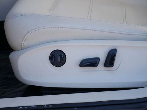 Used 2019 Volkswagen Passat 2.0T SE R-Line image 13