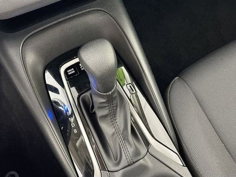 Used 2025 Toyota Corolla LE image 14