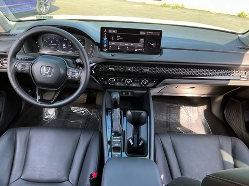 Used 2024 Honda Accord EX-L image 15