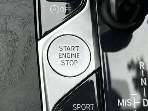 Used 2020 BMW X7 xDrive40i w/ Premium Package image 28