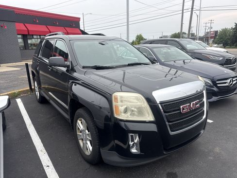 Used 2010 GMC Terrain SLE AWD/4WD image 5