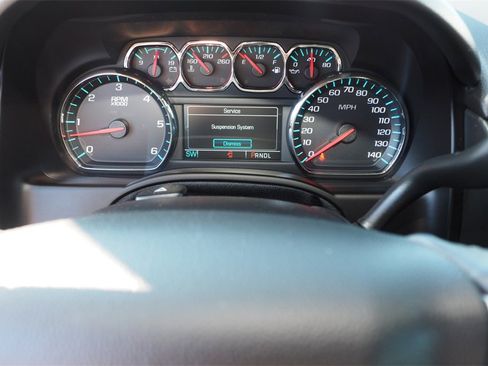 Used 2017 Chevrolet Suburban Premier image 26
