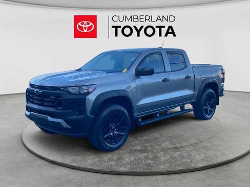 Used 2024 Chevrolet Colorado Trail Boss w/ Technology Package AWD/4WD image 1