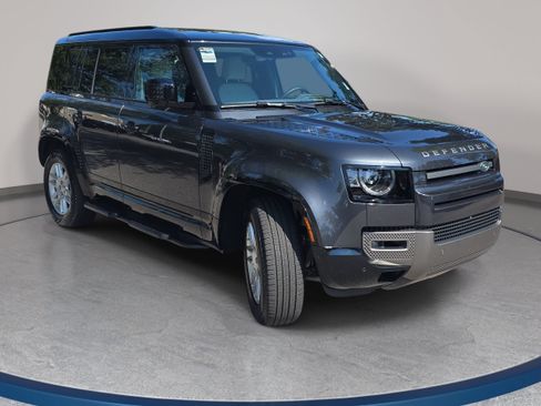 Used 2025 Land Rover Defender 110 X-Dynamic SE AWD/4WD image 3