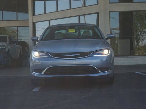 Used 2016 Chrysler 200 Limited FWD image 7