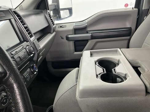 Used 2016 Ford F150 XLT w/ Equipment Group 302A Luxury image 18