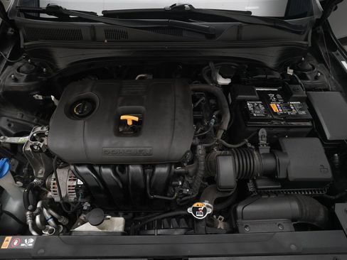 Used 2021 Kia Forte GT-Line w/ GT-Line Premium Package FWD image 3
