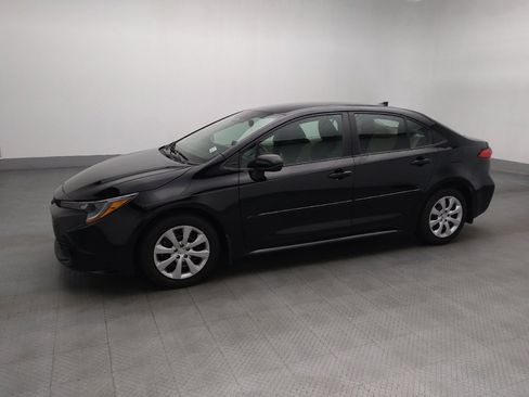 Used 2024 Toyota Corolla LE FWD image 2