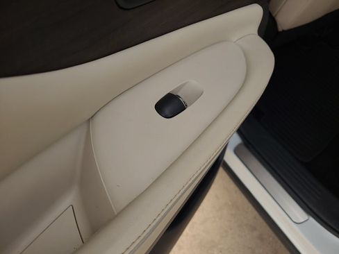 Used 2020 Nissan Murano Platinum FWD image 15