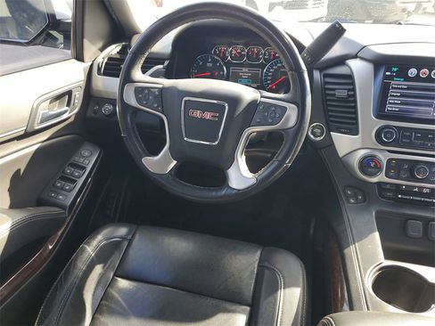 Used 2019 GMC Yukon SLT image 16