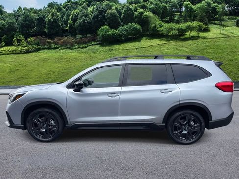 Used 2025 Subaru Ascent Bronze Edition w/ Popular Package #2 AWD/4WD image 2
