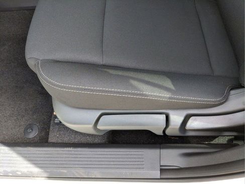 Certified 2025 Nissan Rogue S FWD image 29