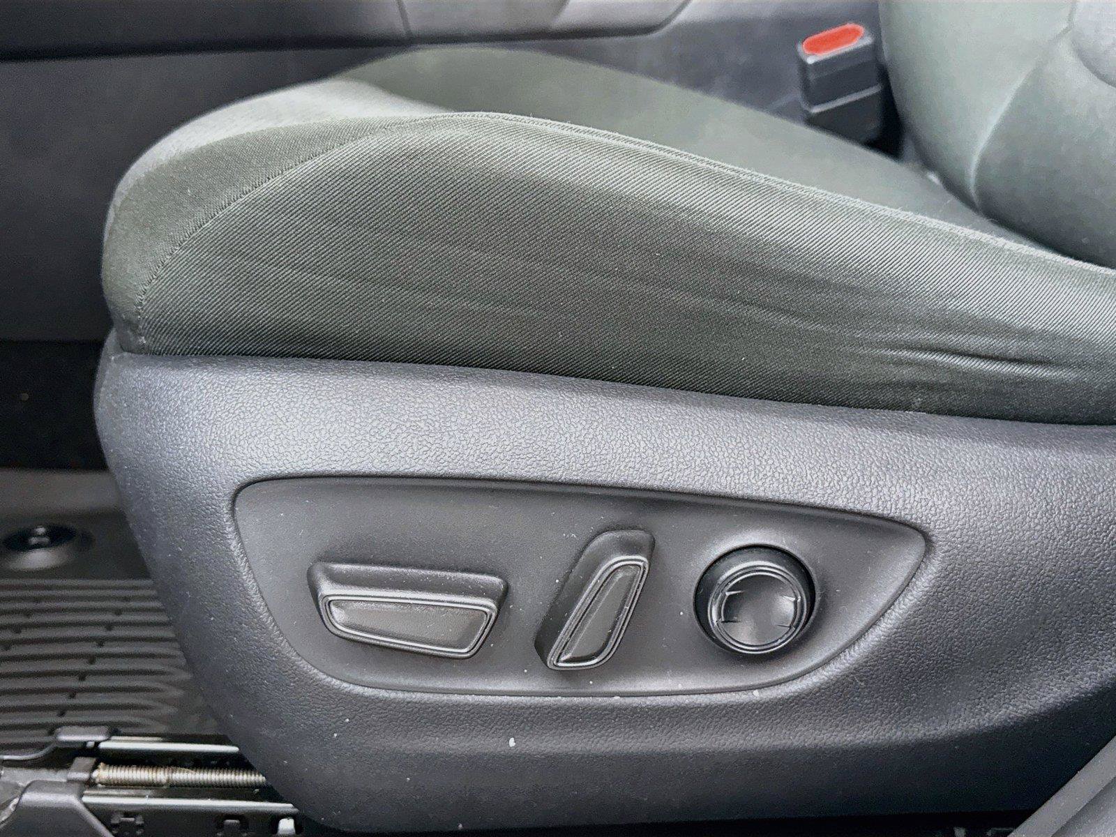 Certified 2025 Toyota RAV4 XLE AWD/4WD image 27