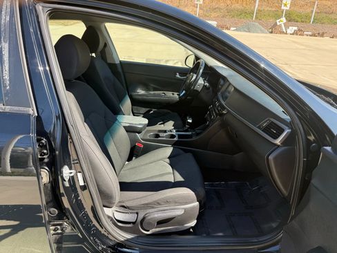 Used 2016 Kia Optima LX w/ Technology Package image 17