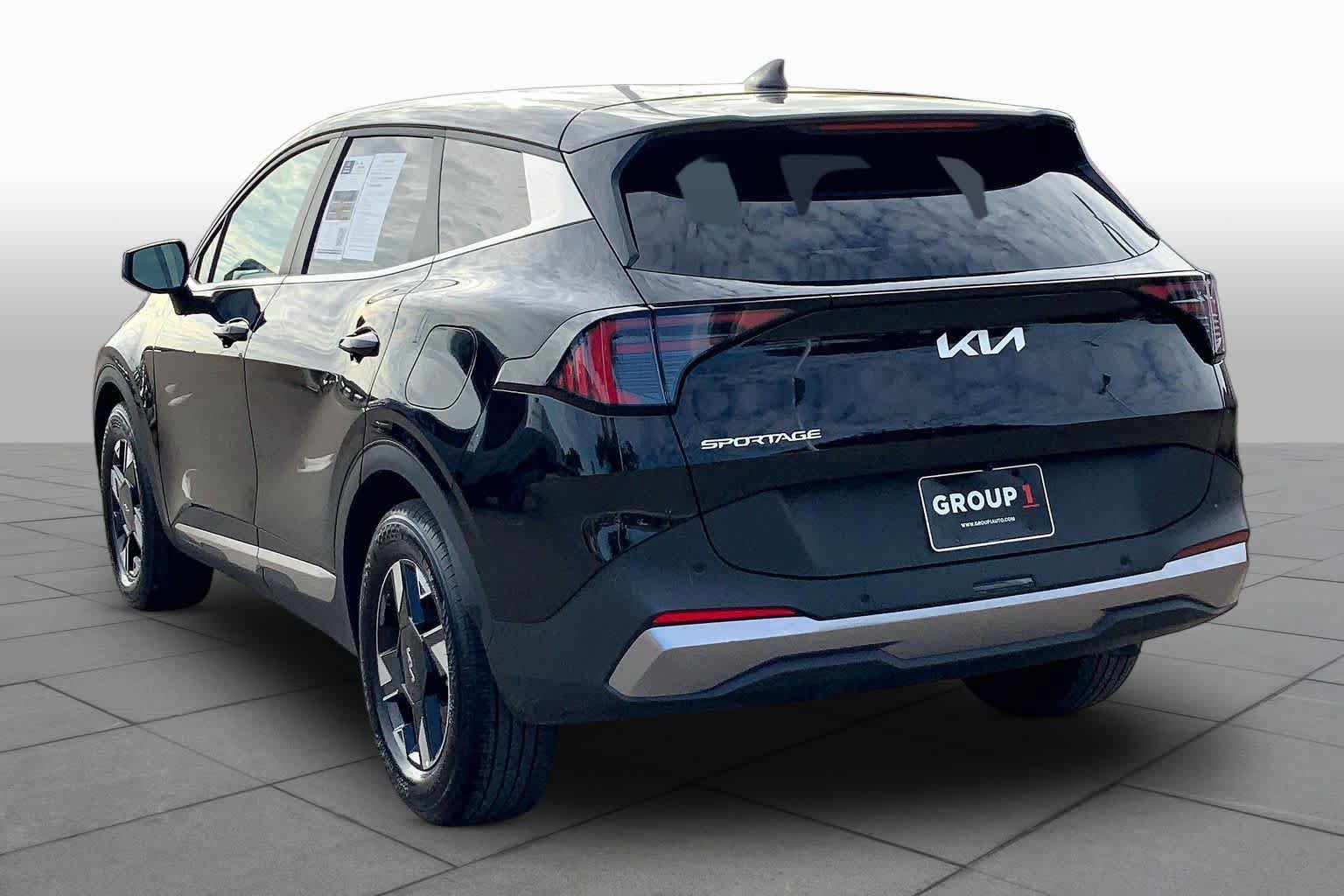 Used 2026 Kia Sportage LX FWD image 11