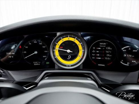 Used 2024 Porsche 911 Carrera T RWD image 43