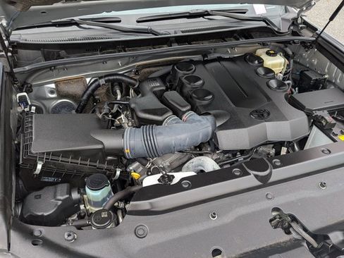 Used 2020 Toyota 4Runner SR5 image 23