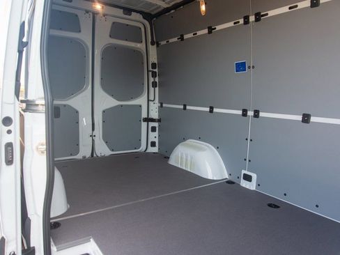 Used 2024 Mercedes-Benz Sprinter 144 Cargo image 37