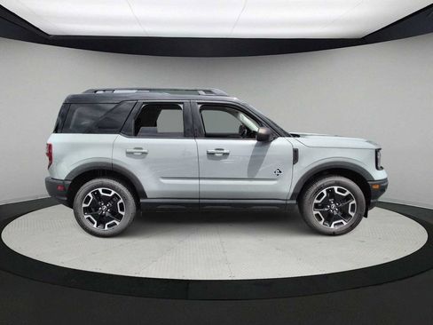 Used 2022 Ford Bronco Sport Outer Banks AWD/4WD image 9
